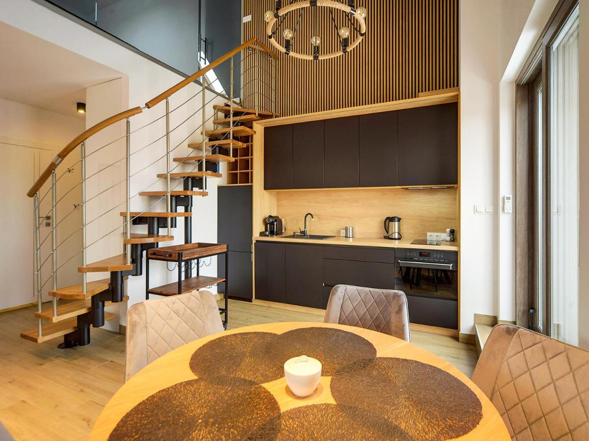 Apartament Dream View Aspen Z Jacuzzi シクラルスカ・ポレンバ エクステリア 写真