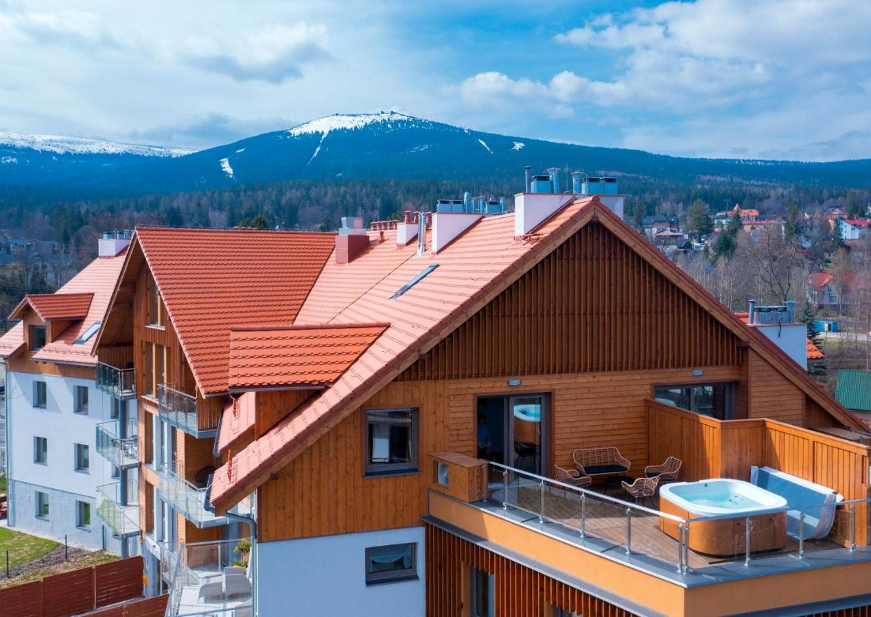 Apartament Dream View Aspen Z Jacuzzi シクラルスカ・ポレンバ エクステリア 写真